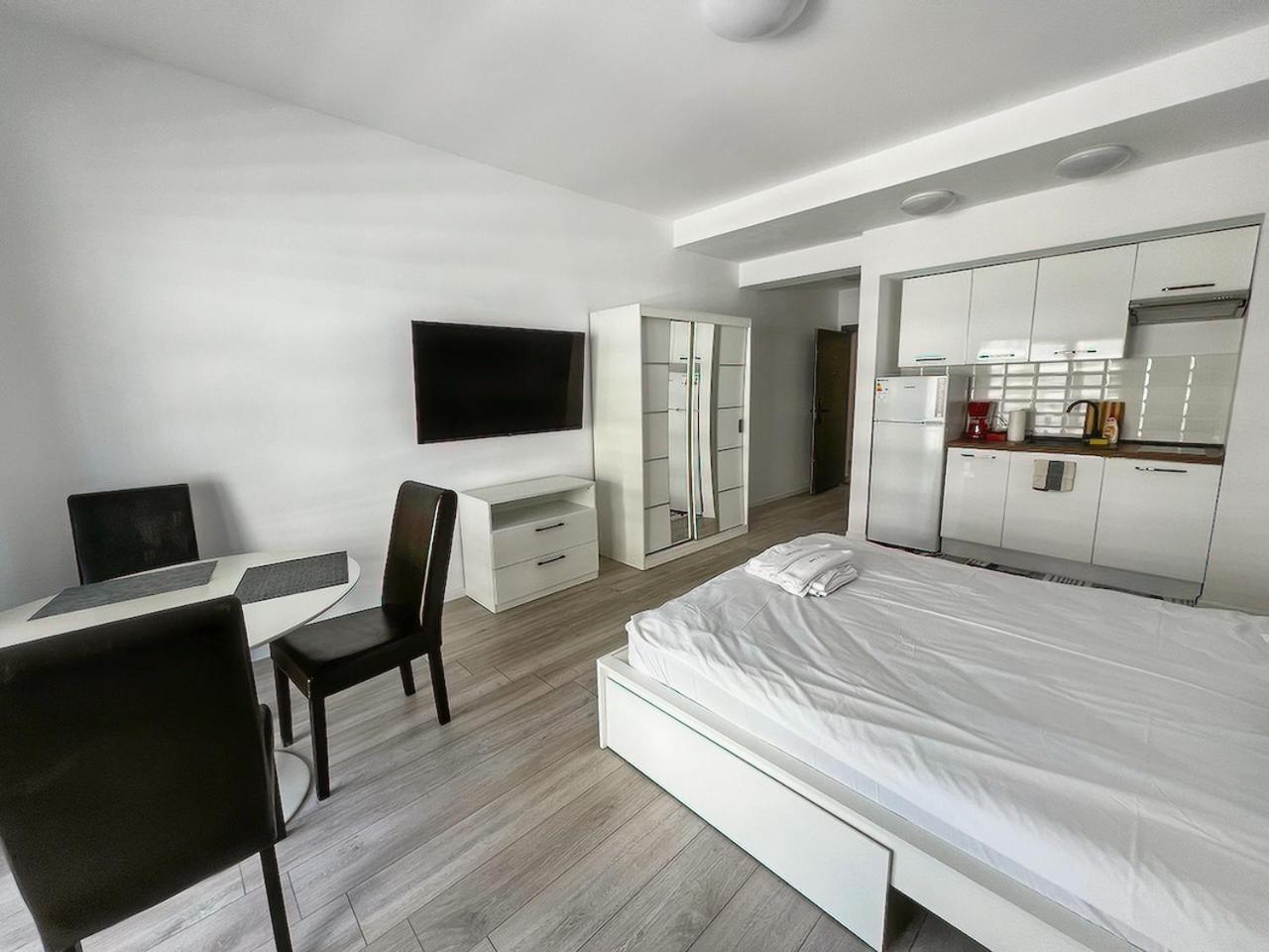 Black Sea Booking - Helsinki Mamaia Exteriör bild